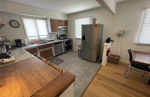 Lambertville Apartamento | Lambertville-in town-Elevated Deck-Stroll by Delaware River just blocks away