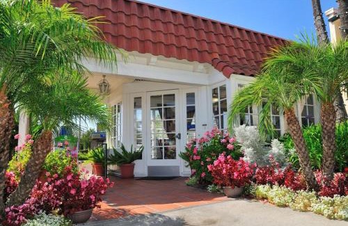 College East Hotel | Lamplighter Inn & Suites at SDSU