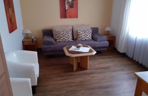 Vossenack Hotel | Land-gut-Hotel Zum alten Forsthaus - Aufladestation für Elektroautos