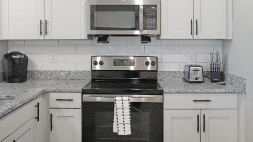 Fort Myers Apartamento | Landing Apartments near North Fort Myers