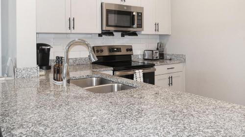 Fort Myers Apartamento | Landing Apartments near North Fort Myers