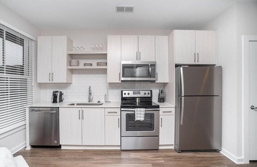 Westside Apartamento | Landing at Caroline Apartments - 1 Bedroom in Westside