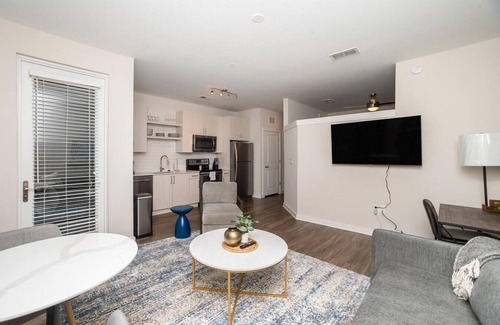 Westside Apartamento | Landing at Caroline Apartments - 1 Bedroom in Westside