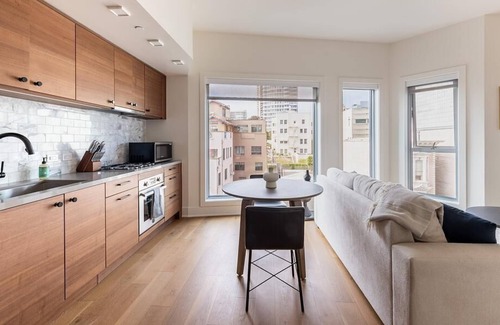 Fillmore District Apartamento | Landing at Konrad on the Park - 1 Bedroom in Cathedral Hill