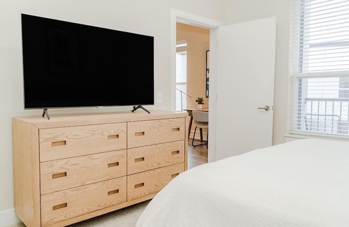 Beachwood Apartamento | Landing at The Aster - 1 Bedroom in Downtown Beachwood