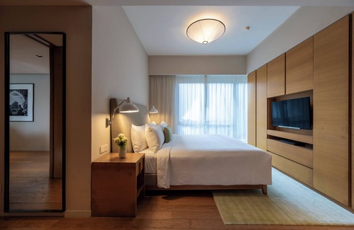 Golden Triangle Complejo | Lanson Place Bukit Ceylon