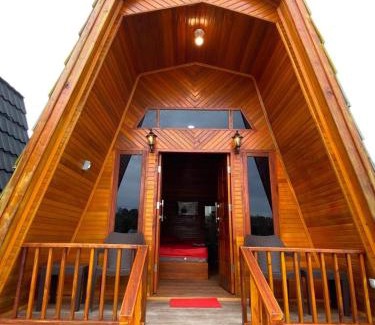 Sumatra Chalet De Esquí | Lapay Homestay Syariah