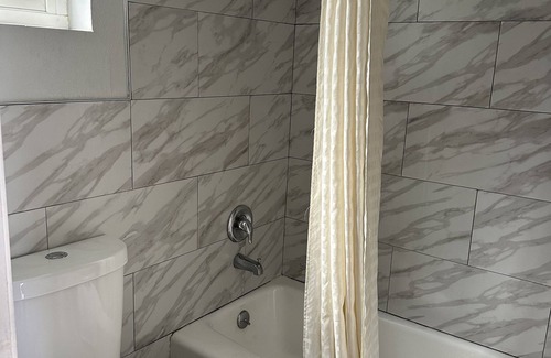 Walnut Park Hotel | Lapsi Motel