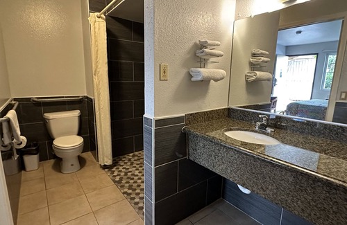 Walnut Park Hotel | Lapsi Motel