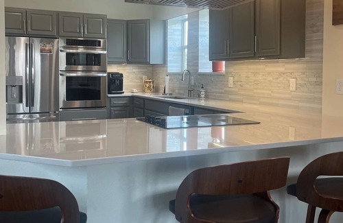 Meadow Glen Casa | Gran casa victoriana de 2 pisos, con gran patio trasero y vistas Flatiron. Ubicación ideal