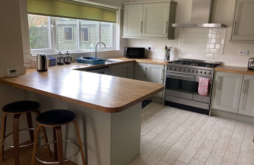 Newark Casa | Casa-Grande-Baño Privado-Large 4 bed detached hous