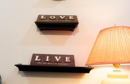 Argyle Casa | Large bedroom near Downtown London, Fanshawe College