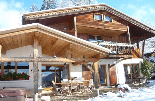Saint-Jean-de-Sixt Chalet De Esquí | promo 20% del 24 al 31/08 chalet con jacuzzi ubicado a 3 kms de la Clusaz