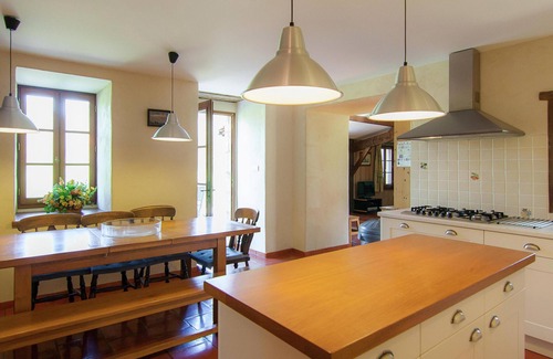 Issac Casa | Large country house with private pool