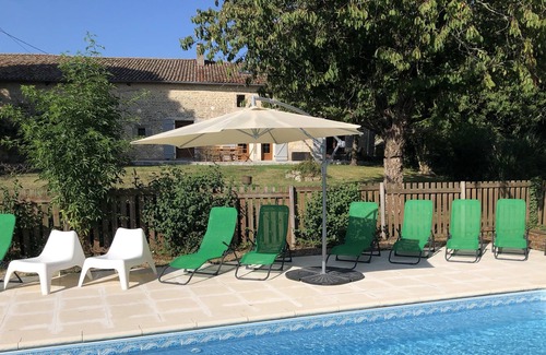 Lorigne Casa | Gran casa familiar de piedra Charentaise con piscina privada y jardines