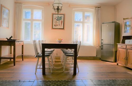 Janowice Wielkie Cabaña | Large holiday home for families and groups. With yoga/playroom and garden