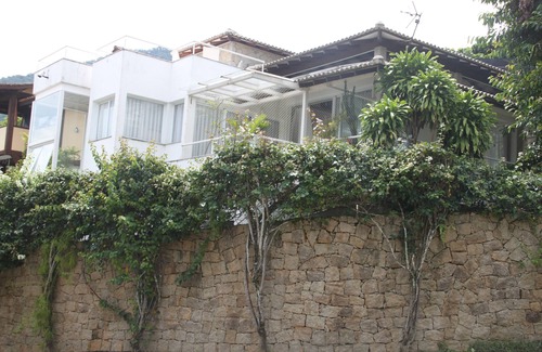 Ilhabela Historical Center Casa | Gran casa con vistas panorámicas, a 300 metros de la Villa - 3 dormitorios (01 suite)