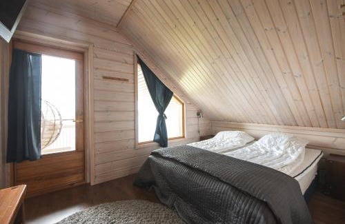 Tahkovuori Villa | Large lakeside cabin in Tahko, No added fees