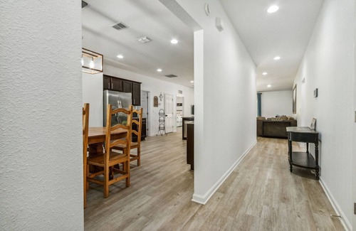 Westside Casa | Large Serene Fenced Yard |Firepit |Dogs Ok| Herb Garden