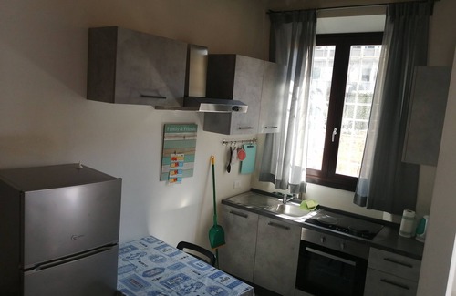 Faenza Apartamento | Large studio apartment with separate rooms