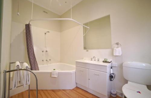 Soldiers Hill Apartamento | Large Studio Apartment With Spa Central Ballarat