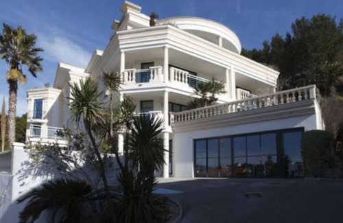 Carry-le-Rouet Apartamento | Large studio with luxury terrace, full village view and close to the sea