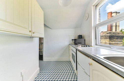 Bensham Manor Apartamento | Large Thornton Heath Studio minutes from the station!