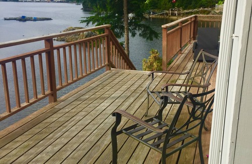 Sitka Casa | FRENTE A LA PLAYA con HOT TUB!