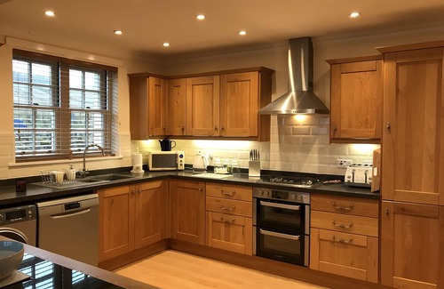 Glenisla Casa | Lark Cottage: Casa de campo tranquila en un hermoso entorno rural a 20 minutos de la ciudad