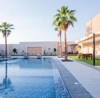 Al-Maghtas Chalet De Esquí | Las palmas resort