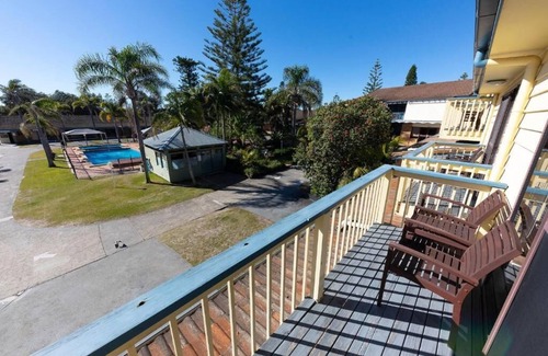 North Coast Complejo | **LAST MIN RATE** Family Holiday Resort, Diamond Beach NSW - Pools, Tennis Court