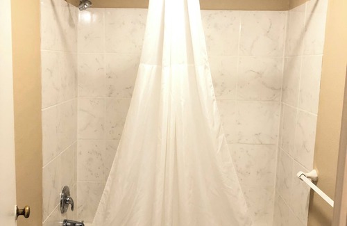 Maggie Valley Hotel | Laurel Park Inn