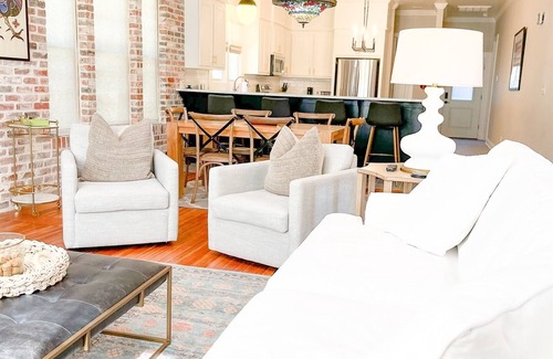 Laurel Casa | Heart of Historic Laurel - Top Property in Laurel