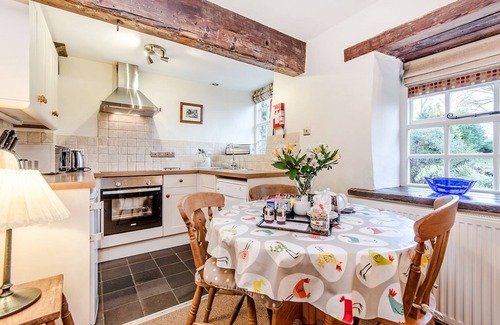 Boncath Cabaña | Lavender Cottage - a cosy cottage for two (+ cot) with exceptional leisure facilities