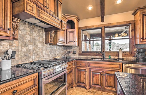 Shelby Casa | Lay Lake Access & Views: Expansive Shelby Home!