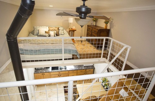 Manti Otro | Layton's Loft Bed and Breakfast