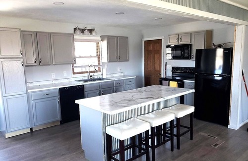 Lake Andes Cabina | Lazy BW Hunting/Fishing Cabin by Pickstown