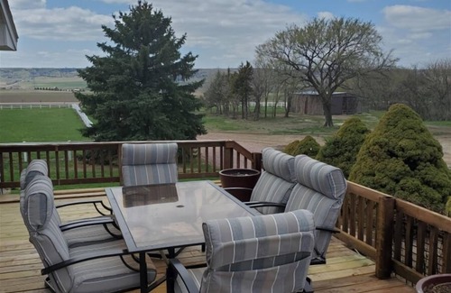 Lake Andes Cabina | Lazy BW Hunting/Fishing Cabin by Pickstown