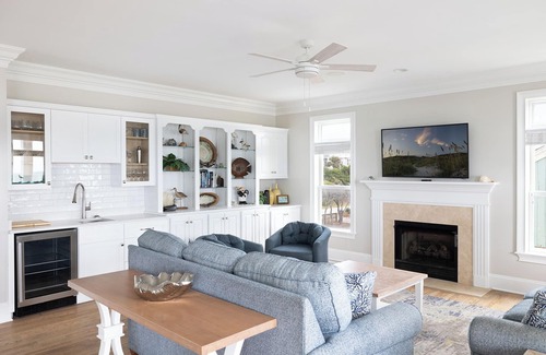 Emerald Isle Casa | Lazy Days, Oceanfront House in Emerald Isle, NC!