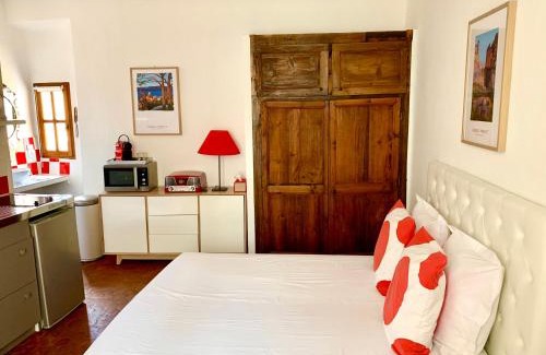 Moustiers-Sainte-Marie Apartamento | le 1835, studio rouge-Corail