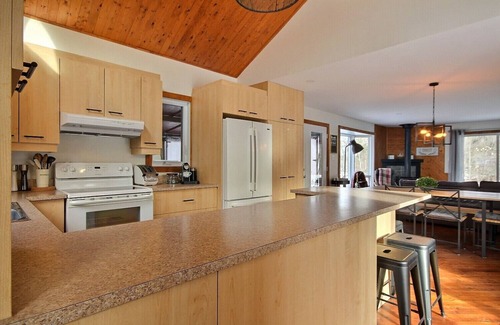 Saint-Patrice-de-Beaurivage Chalet De Esquí | ☀ Le Börivaj ☀️ SWIMMING POOL 🏊 Fireplace 🔥 🌿 KAYAK 🛶 🌲