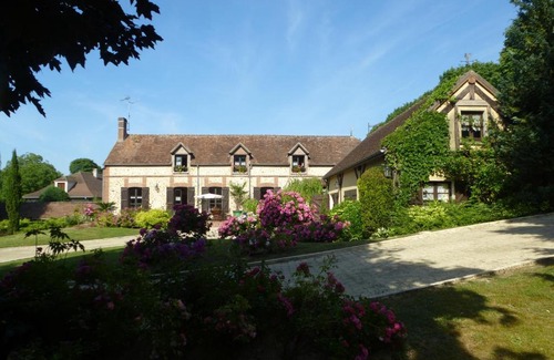 Sezanne Cama Y Desayuno | Le Clos des Cordeliers