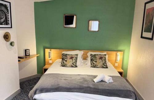 Landerneau Hotel | Le Clos Du Pontic Logis et Cit'Hotel