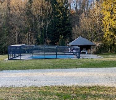 La Chapelle-du-Bard Cama Y Desayuno | LE CLOS DU TULIPIER