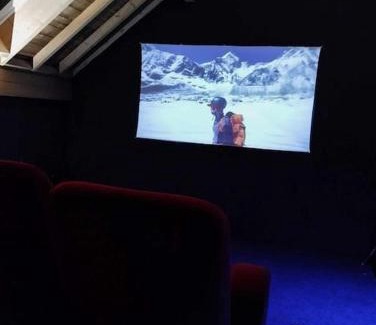 Lathuile Apartamento | LE COCON l'unique expérience Cinéma room de la Grange Savoyarde 1km du Lac d'Annecy