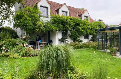 Lasne Cama Y Desayuno | Le Cottage