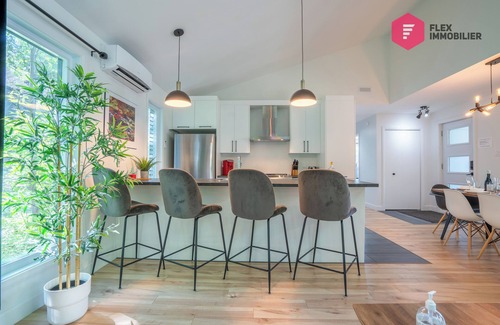 Pont-Rouge Chalet De Esquí | ⭐ Le Coureur des bois de Portneuf 🪓 Private SPA Sauna Pool Billiards Trails ⭐