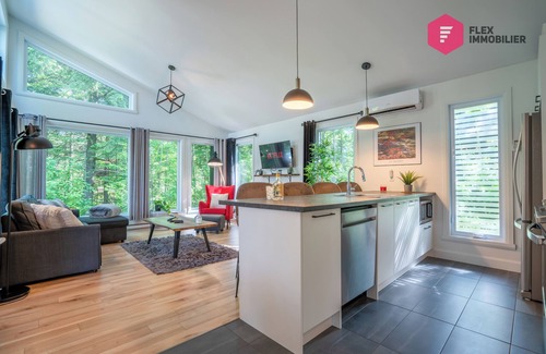 Pont-Rouge Chalet De Esquí | ⭐ Le Coureur des bois de Portneuf 🪓 Private SPA Sauna Pool Billiards Trails ⭐