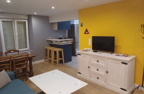 Centre Erlon Apartamento | Le Grenier à Sel, Chaleureux 2 Chambres, 6pl, Centre Gare