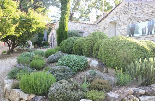 Murs Casa | Le Hameau Fleur de Pierres , Chambre , Gite et Table d'Hôtes